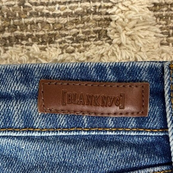 BLANKNYC Howard Med Rise Loose Fot Distressed Jeans Size 25 - Picture 4 of 7